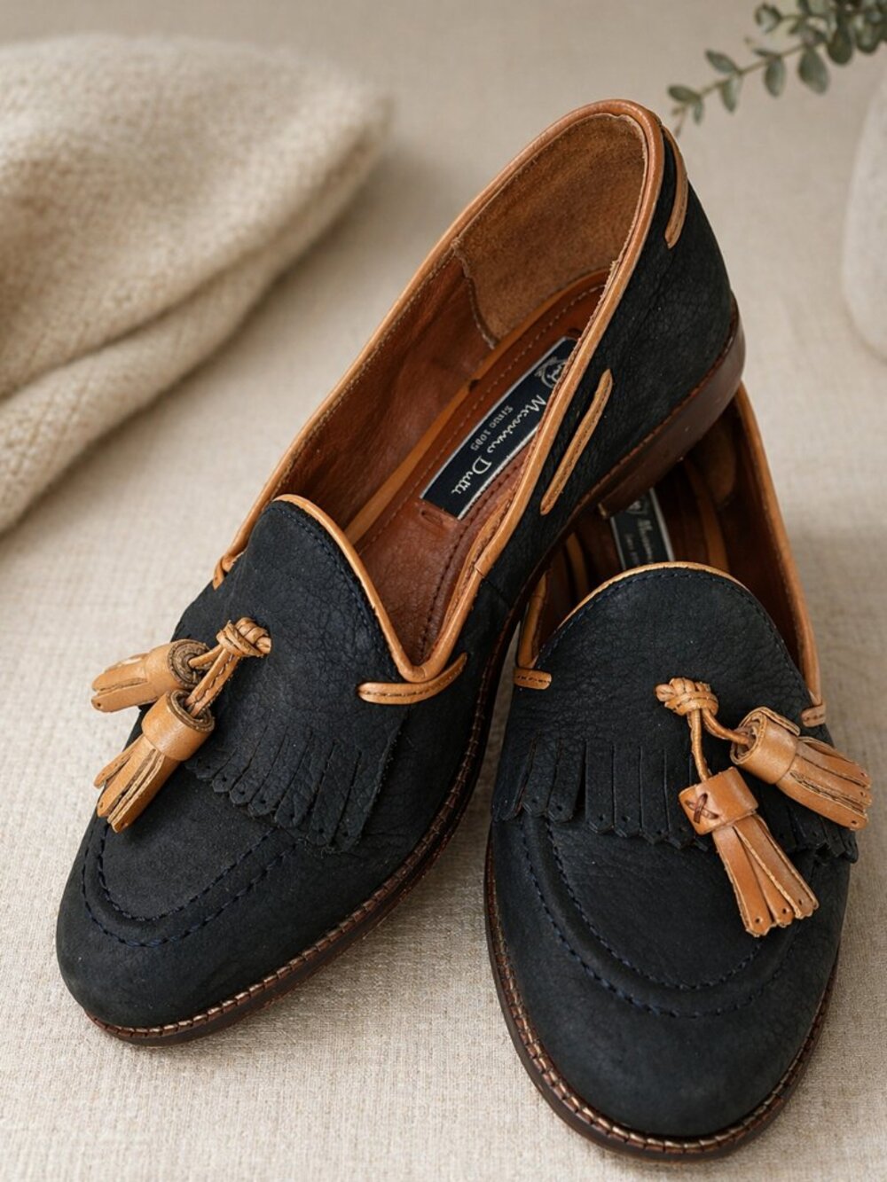 Massimo Dutti Leather Tassel Loafers EU 37 Black Navy Preppy Made in Portugal